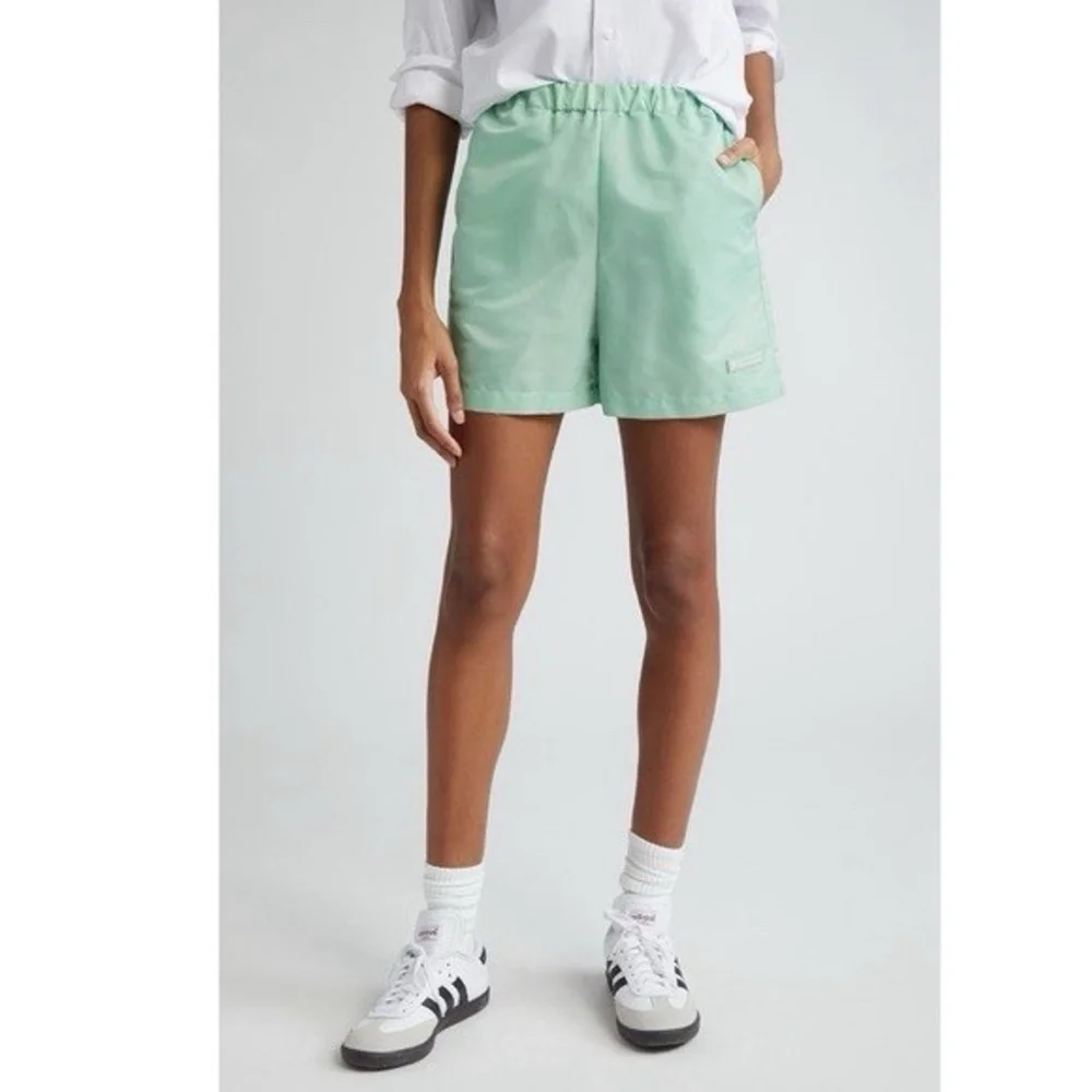 Sporty & Rich waist measurement